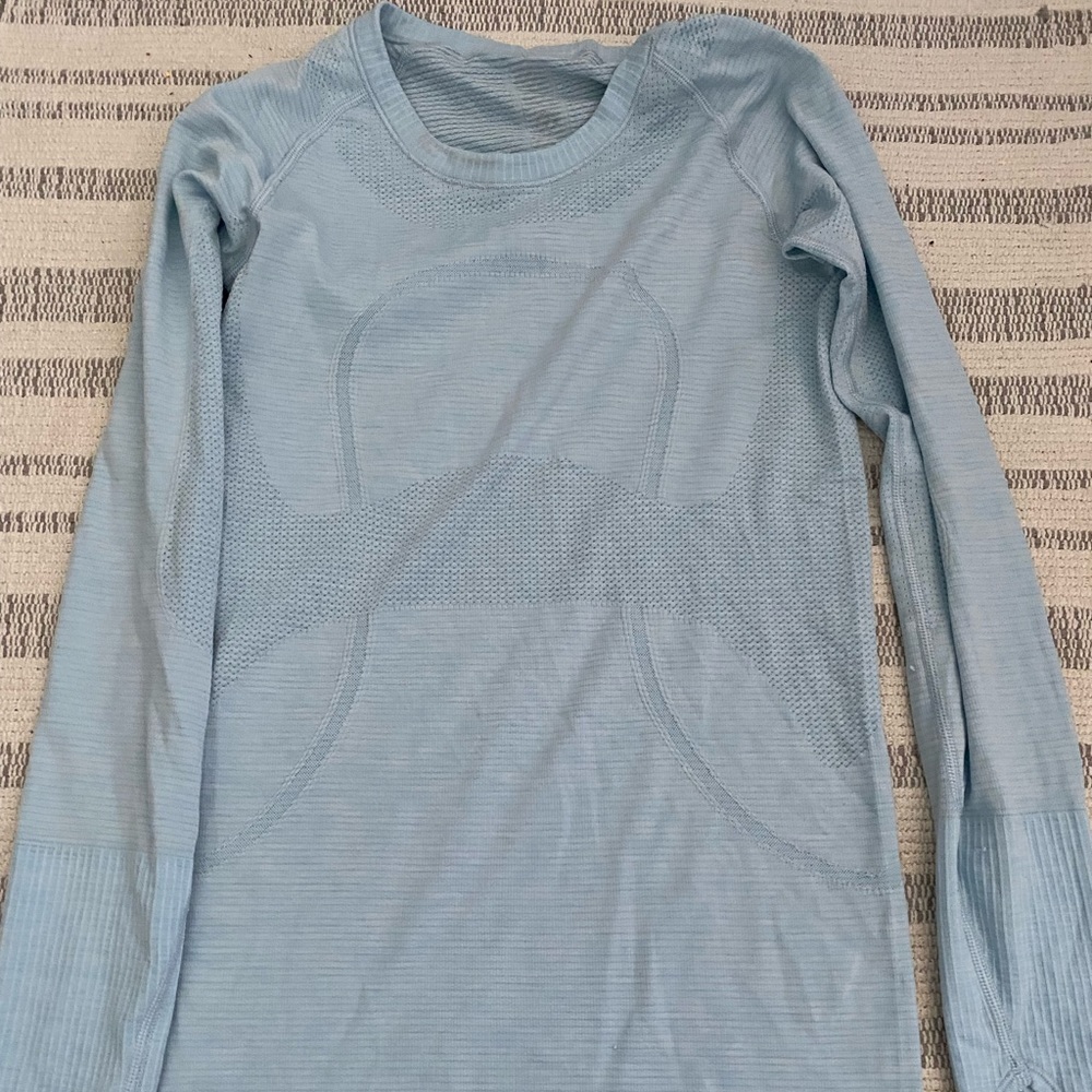 Baby blue lululemon switftly tech top